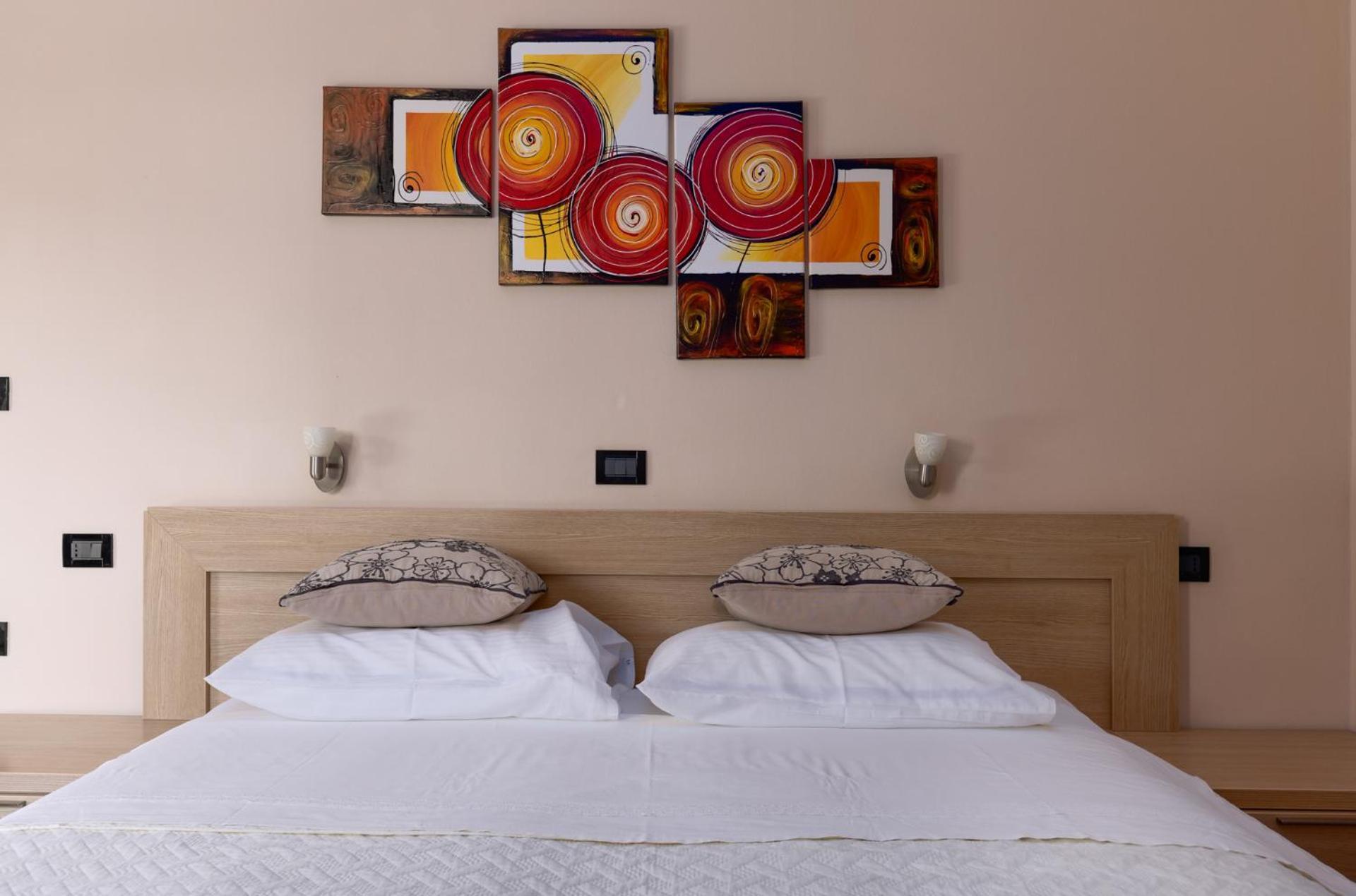 Toni & Julija Apartment โปเรช ภายนอก รูปภาพ